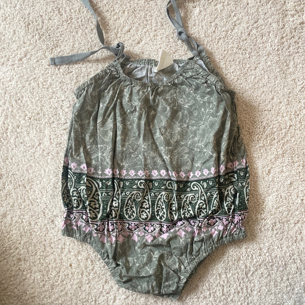little Spell bubble romper onesie 6-12 months